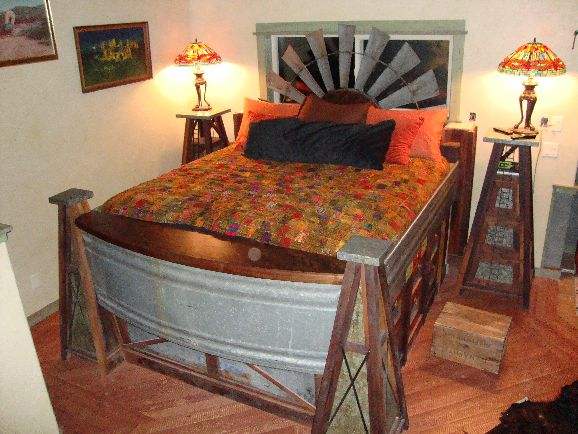 Windmill-Bed-w.-dino.box_