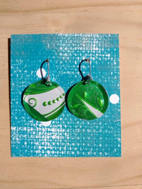 Soda Can Earrings 9 • Upcycled Jewelry Ideas