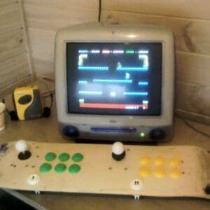 recyclart.org-recycled-skateboard-retro-mame-games-interface